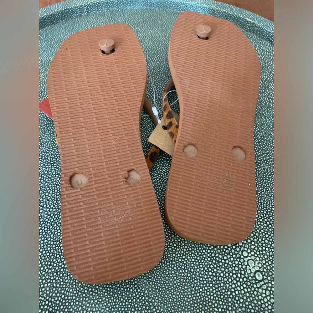 Havaianas NWT Women’s Flip Flops Beach Sandals  size US 7/8 ~ Cheetah - Picture 9 of 13